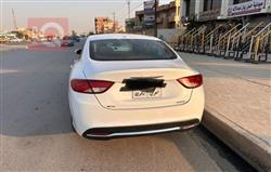 کرایسلەر 200